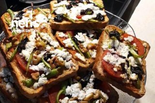 Sahurda Fit Mini Ekmek Pizza Tarifi