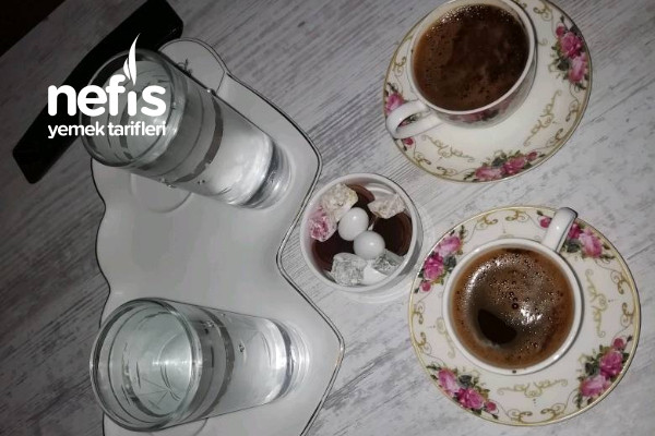 Güllü Türk Kahvem (Bir Yudum Aşk)