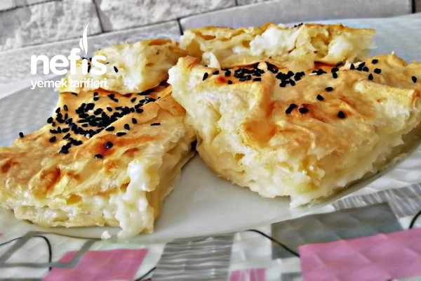 Peynirli Kaşarlı Börek