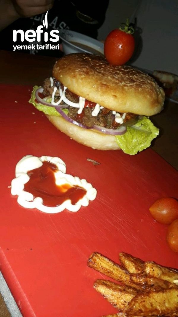Ev Yapimi Hamburger (Yasemin Atalar'in Tarifi İle Birlikte)
