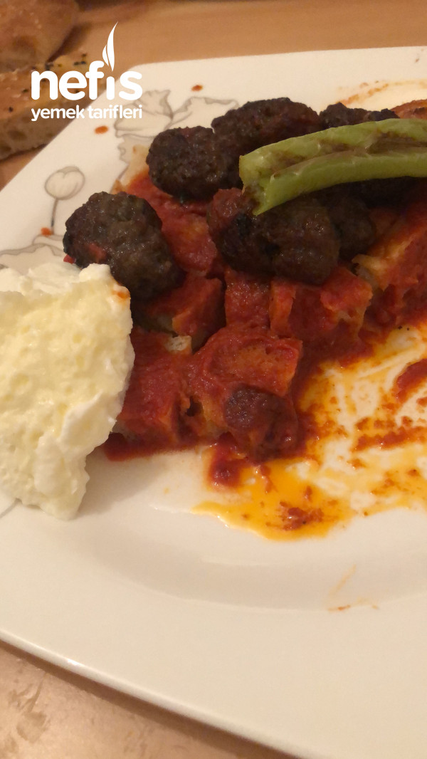 Enfes Pideli Köfte( İskender Tadında )