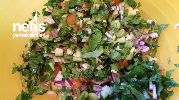 Kuskuslu Meksika Salatası