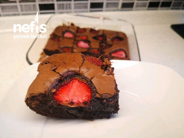 Çilekli Browni Tarifi / Tam Tutan Tarif (Videolu) - Nefis ...