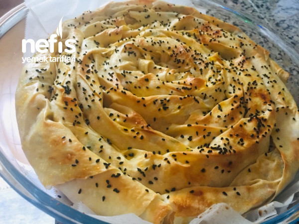 Hazır Yufkadan Patatesli Börek