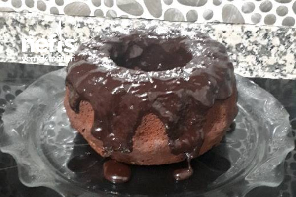 Çikolata Soslu Kakaolu Kek