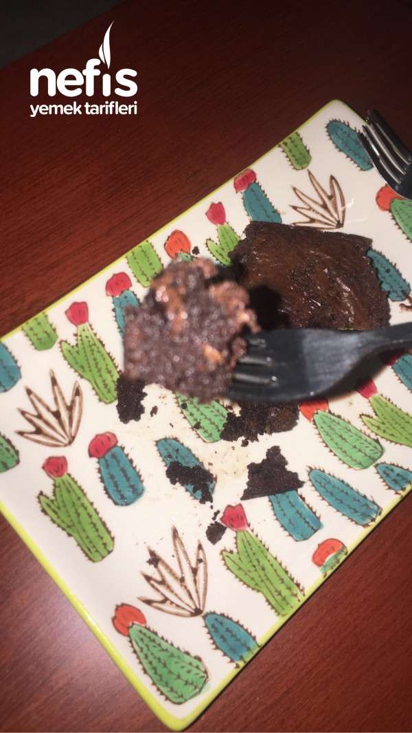 Yumuşak Bol Çikolatalı Brownie