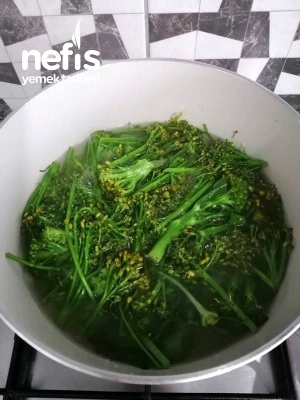 Havuçlu Brokoli Salatası
