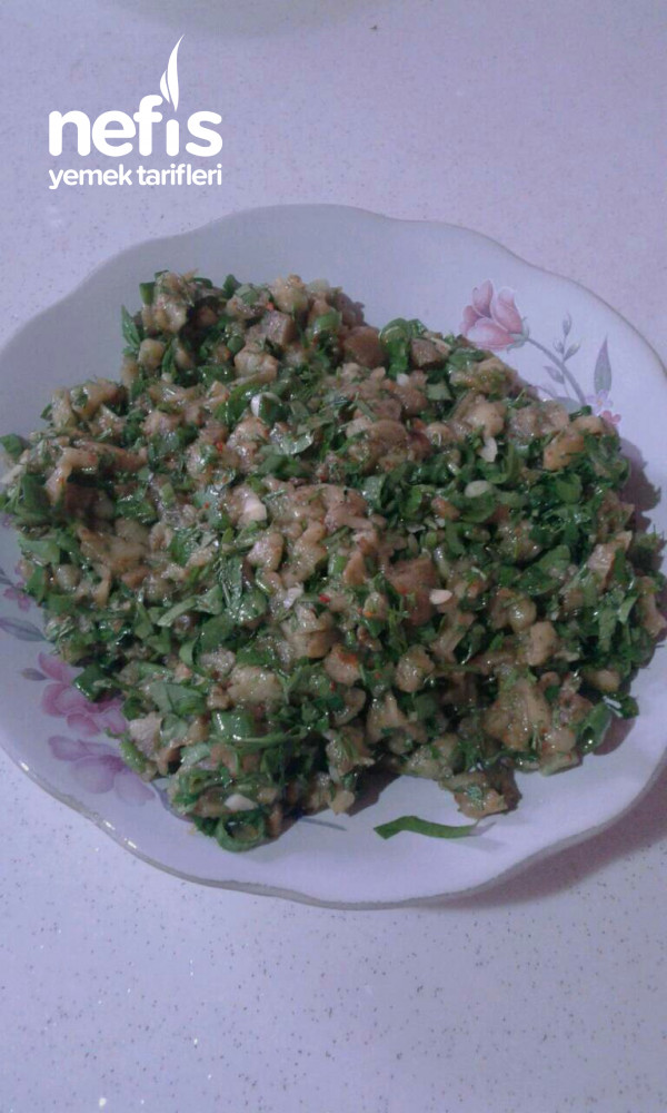 Bol Yeşillikli Patlıcan Salatası