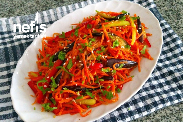 Patlıcanlı Havuç Salatası (Kore Mutfağı) Tarifi