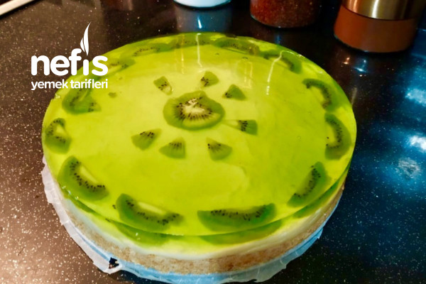 Yeşillim Kivili İrmik Pastası