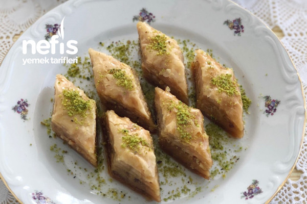 El Açması Cevizli Ev Baklavası