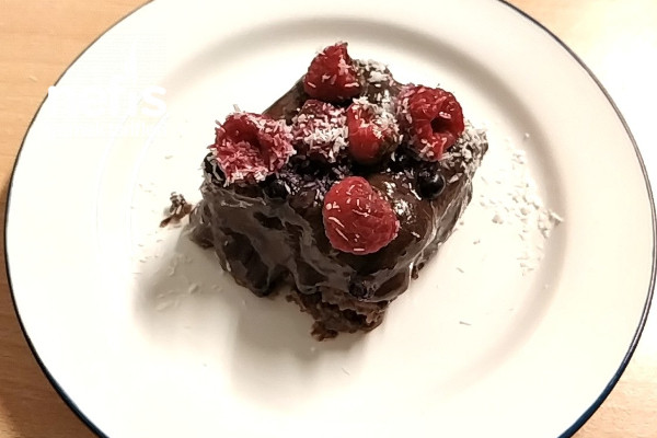 Frambuazlı Çikolatalı Pasta (Rafine Şekersiz, Rafine Unsuz)