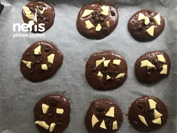 Triple Chocolate Cookies (3 Çikolatalı Kurabiye)