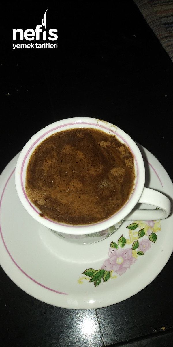 Bol Köpüklü Koyu Kıvamlı Sade Türk Kahvesi