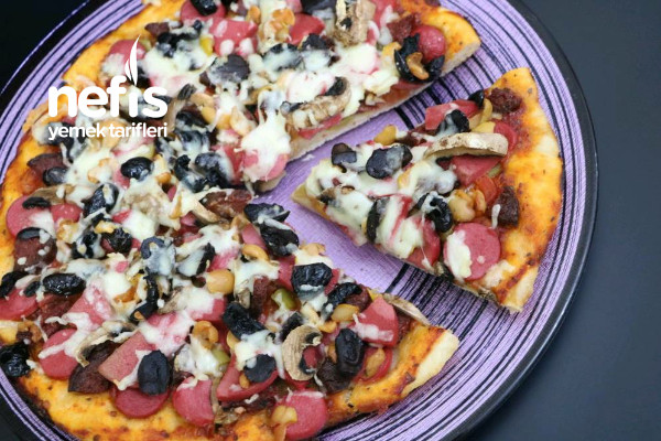 Ev Yapımı Bol Malzemos Pizza (Videolu)