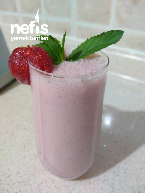 Çilekli Milkshake