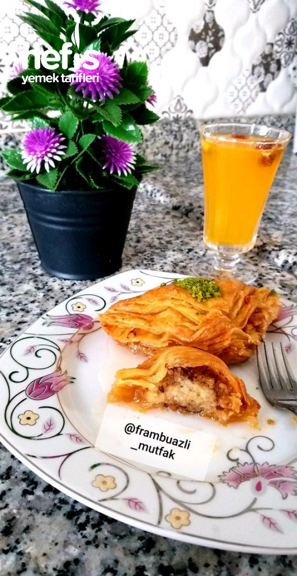 Midye Baklava Ve Şöbiyet