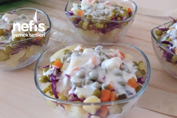 Sarımsaklı Yoğurtlu Patates Salatası Tarifi