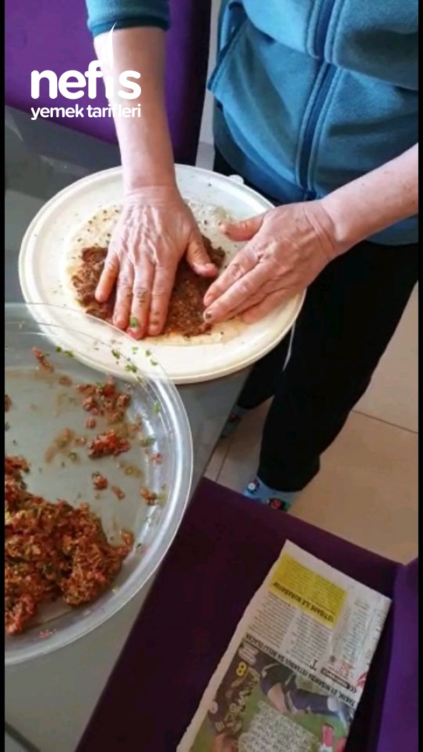 Şebit Ekmekte Lahmacun