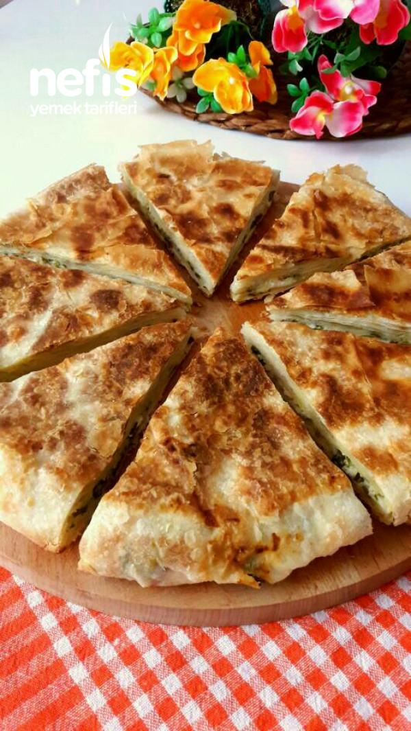 Tavada, Yemelere Doyamayacağınız Enfes Peynirli Börek