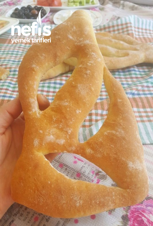 Fougasse Bread (Yassı Fransız Kır Ekmeği)