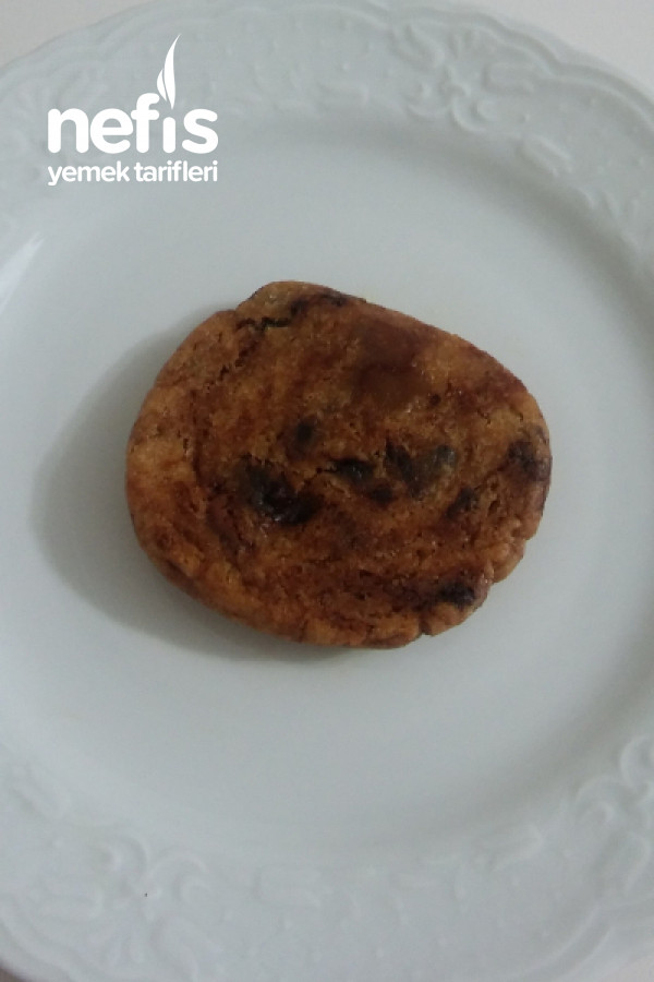 Çikolata Parçalı Kurabiye (American Cookie)