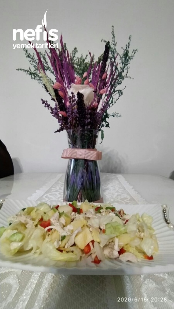 Akdeniz Salatası