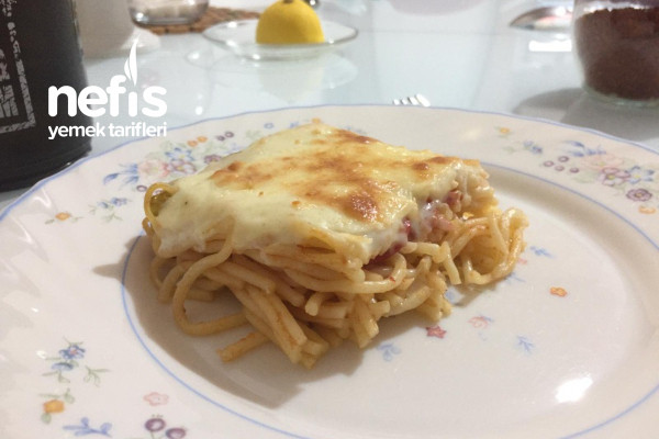 Beşamel Soslu Fırında Spaghetti Tarifi