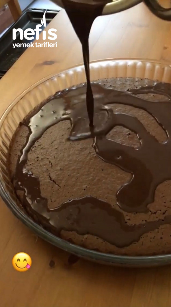 Brownie Tadında Nefis Tahinli Islak Kek