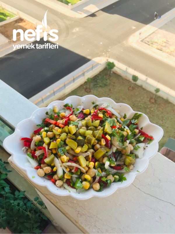 Nefis Nohut Salatası