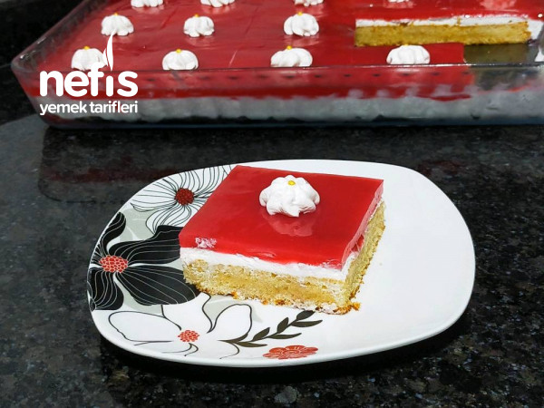 My Borcam Cake με Anjelika Sauce