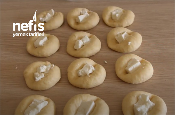 Ev Yapımı Muhteşem Pastane Poğaçası (Videolu)
