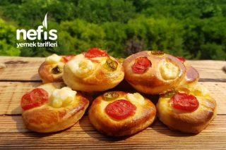 Pastaneden Almaya Son Nefis Pizza Poğaçalar(Videolu) Tarifi