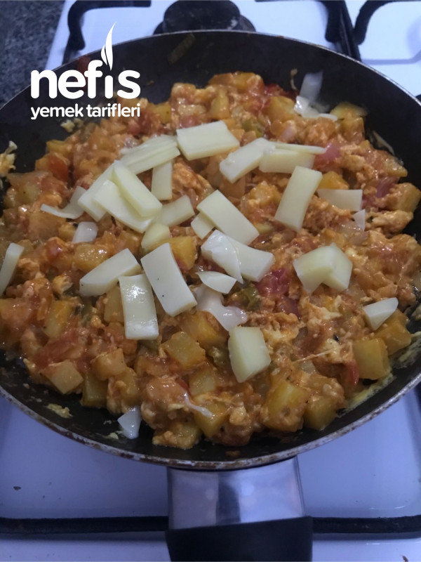 Patatesli Menemen (Kısık Ateş)