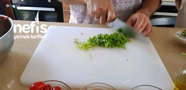 Avokadolu Kinoa Salatası
