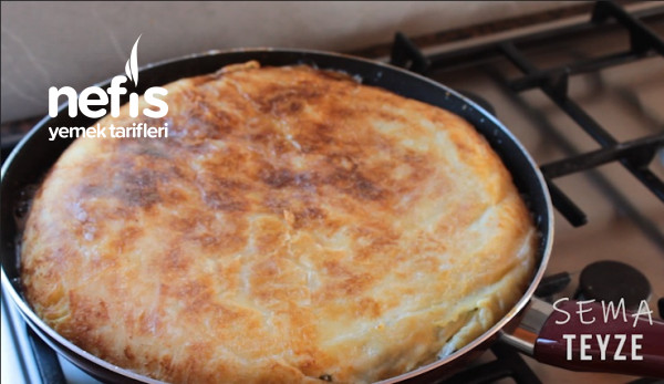 Muhteşem Lezzet Pazılı Peynirli Tava Böreği (Videolu)