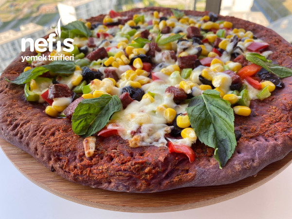 Pizza Tutkunlarının Yeni Gözdesi: Sağlıklı Mor Pizza