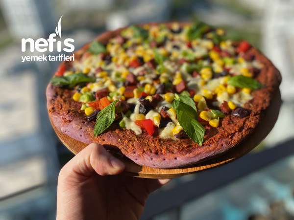 Pizza Tutkunlarının Yeni Gözdesi: Sağlıklı Mor Pizza