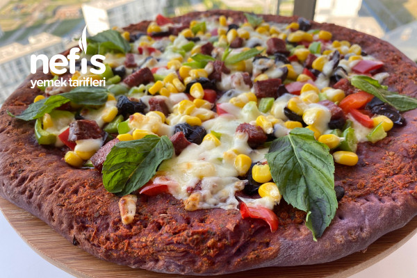 Pizza Tutkunlarının Yeni Gözdesi Sağlıklı Mor Pizza