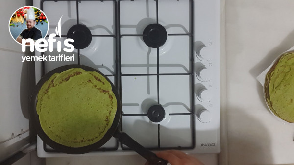 Kahvaltıları Renklendirecek Efsane Ispanaklı Krep (Videolu)