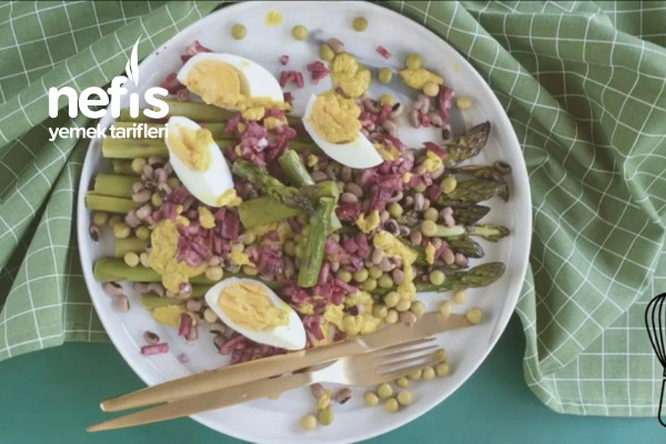 Kuşkonmaz Salatası (Videolu) Tarifi