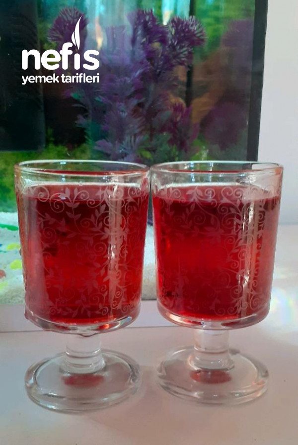 Türk Kahvesinin Yanına Osmanlı Mutfağından Gül Şerbeti