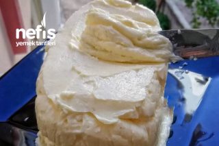 Süt Kaymağından Kolay Tereyağı Ve Peynir Yapımı (Videolu Tarif) Tarifi