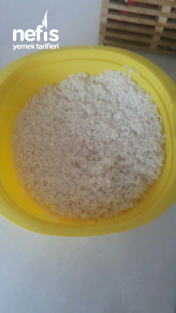 Kuru Üzümlü Pirinç Pilavi