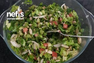 Ton Balıklı Kuru Fasulyeli Yeşil Salata Tarifi