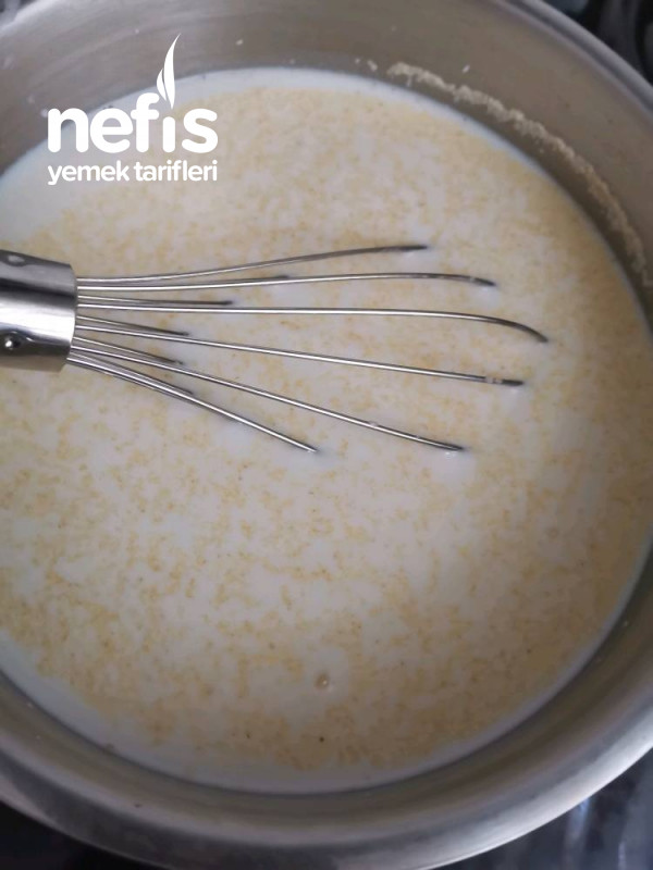 Tart Kalıbında Çikolata Soslu İrmikli Muhallebi Nefis Yemek Tarifleri