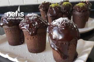 Karton Bardakta Kek Yapımı / Çikolata Soslu Kek ( Videolu ) Tarifi