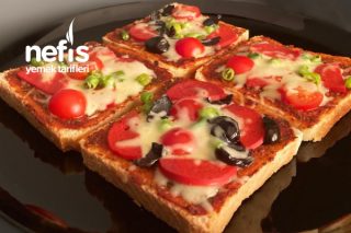 Pratik Tost Ekmeğinde Pizza (Videolu) Tarifi