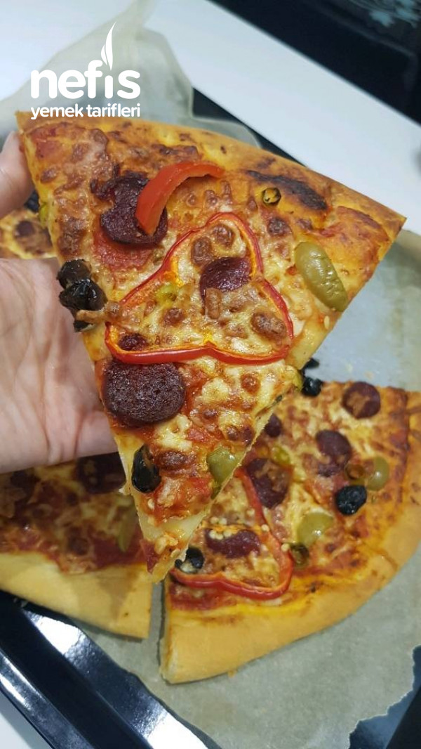 Harika hamurlu Ev Pizzasi