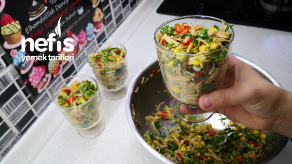 Yedikçe Yedirten Tel Şehriye Salatası – Salata Tarifleri
